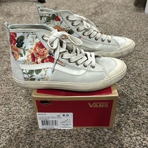 Vans Leila floral hi tops